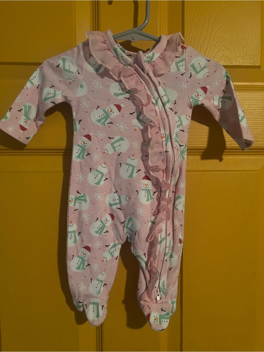 3 MONTHS BABY GIRL BABY ESSENTIALS CHRISTMAS ZIPPER FOOTIE ONESIE SNOWMEN RUFFLE